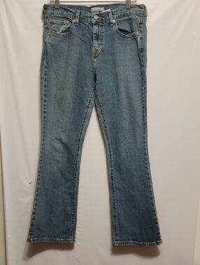 Levi's 515 Classic Women's Light‎ Blue Boot Cut Jeans